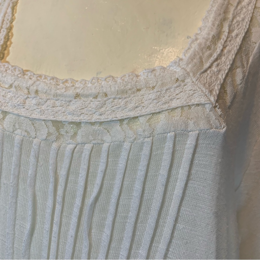 American Rag Cie Off White Pleated Sweater Hi Lo Flowy 1X Lace Details - Picture 10 of 14